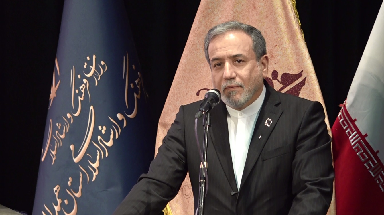 پایان کار نخستین جشنواره مطبوعات غرب کشور با حضور وزیر امور خارجه در همدان