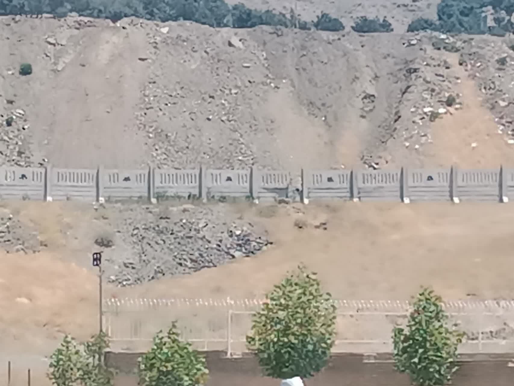 تخریب بخشی از دیوار دانشگاه سیدجمال